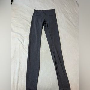 LULULEMON size 6 Gray align leggings